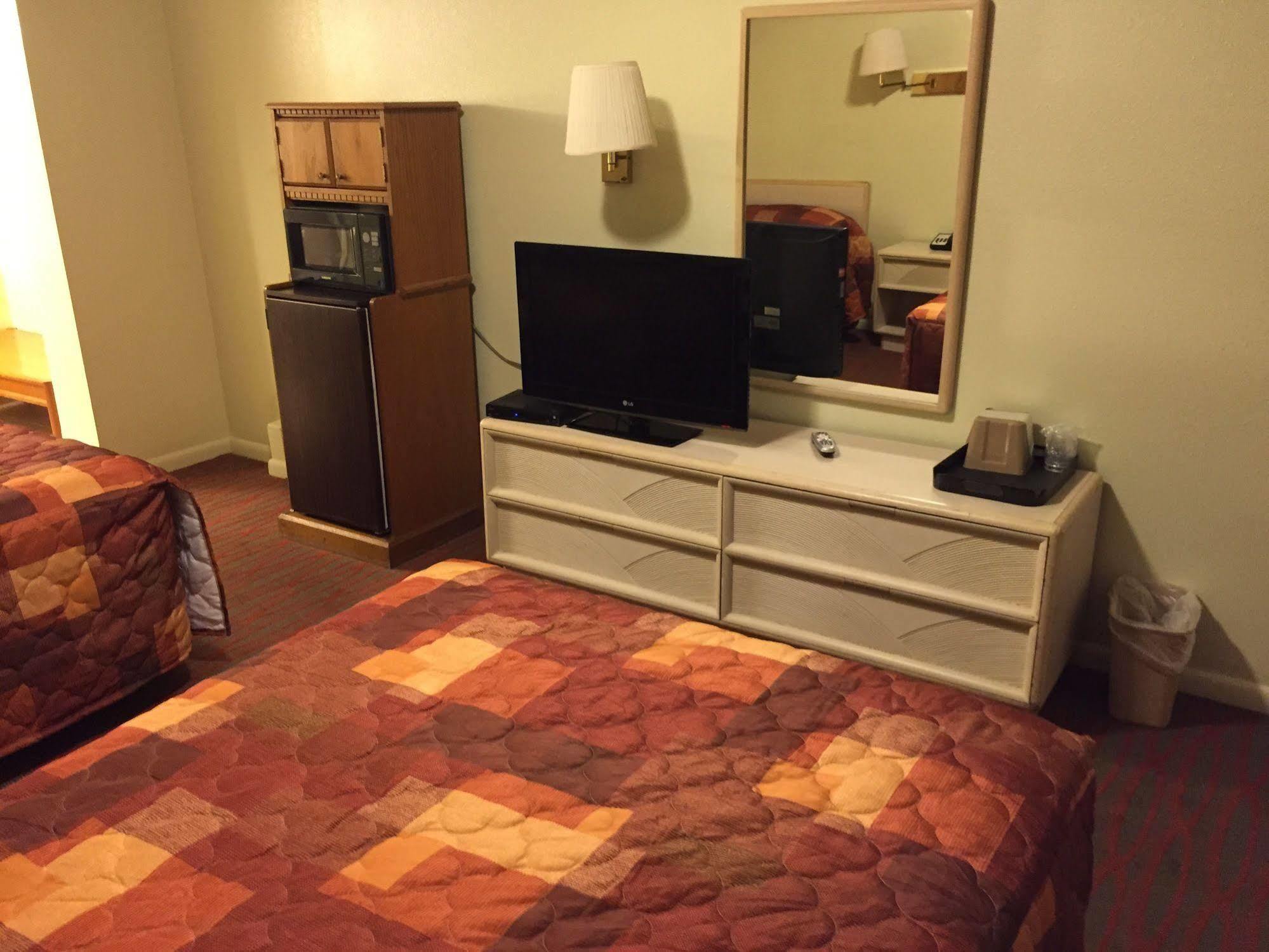 Sebring Inn Exteriör bild