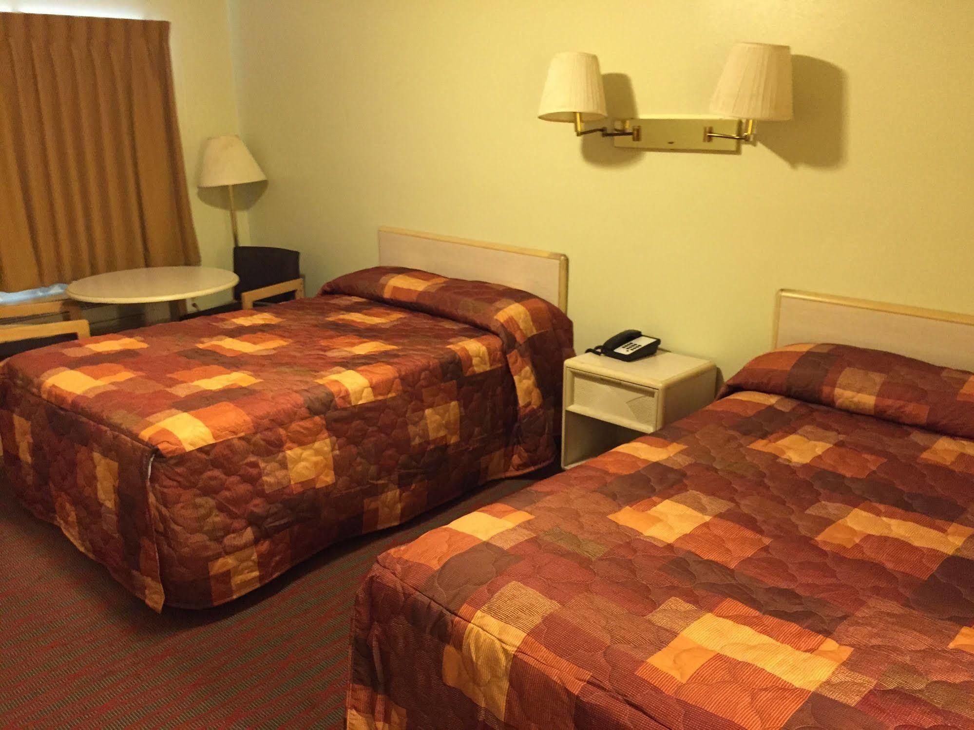 Sebring Inn Exteriör bild